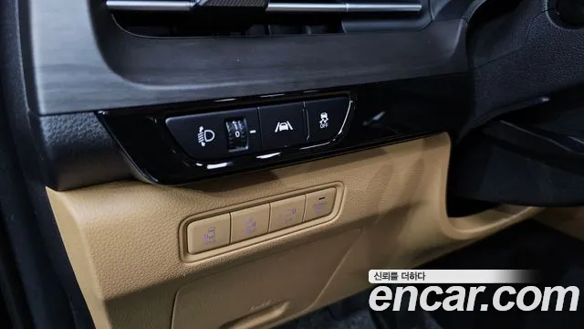 Kia Canival Carnival 4 поколение Дизель 7 мест Signature — Фото автомобиля 2