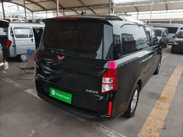 Wuling Zhengcheng — Фото автомобиля 6