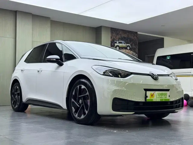Volkswagen ID.3 — Фото автомобиля 3