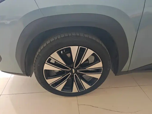 Geely Boyue L — Фото автомобиля 22