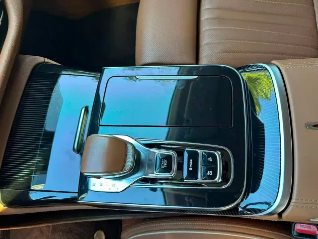 Hongqi H9 — Фото автомобиля 14