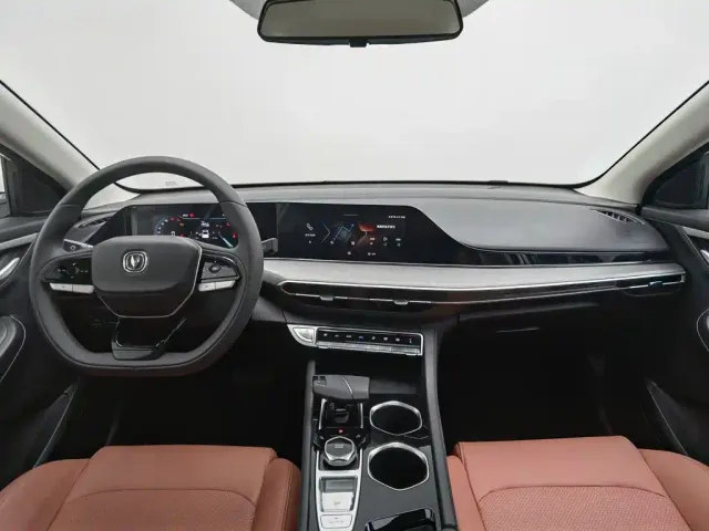 Changan Eado — Фото автомобиля 5