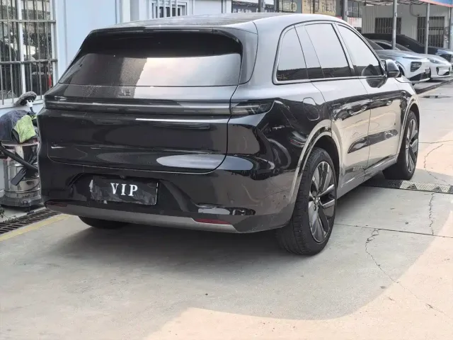 Li Auto L6 — Фото автомобиля 7