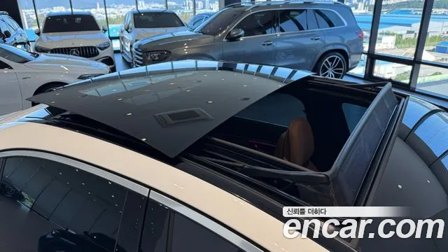Mercedes-Benz E-Class — Фото автомобиля 11