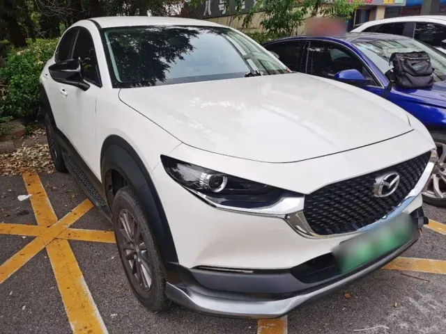Mazda CX-30 EV — Фото автомобиля 3