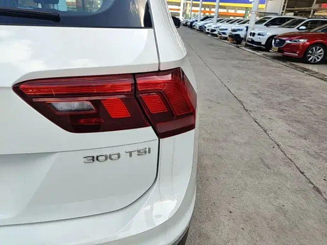 Volkswagen Tiguan L — Фото автомобиля 7
