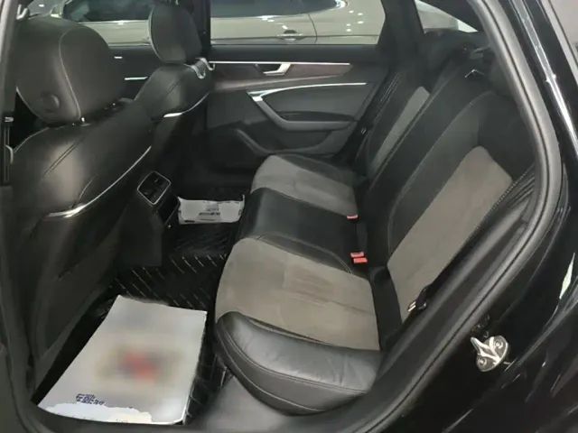 Audi A6L — Фото автомобиля 16