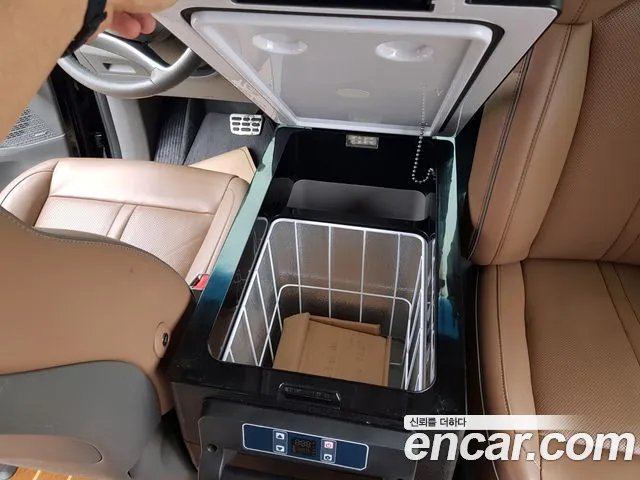Hyundai Staria Staria — Фото автомобиля 11