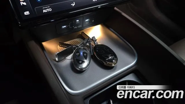 Hyundai Grandeur Grandeur (GN7) 2.5 Бензин 2WD — Фото автомобиля 15