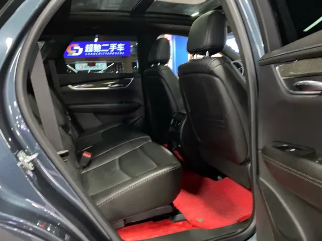 Cadillac XT5 — Фото автомобиля 11