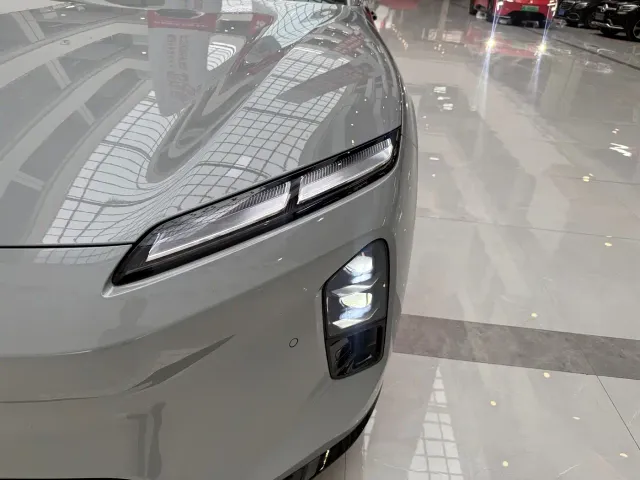 Nio ET5 Touring — Фото автомобиля 17