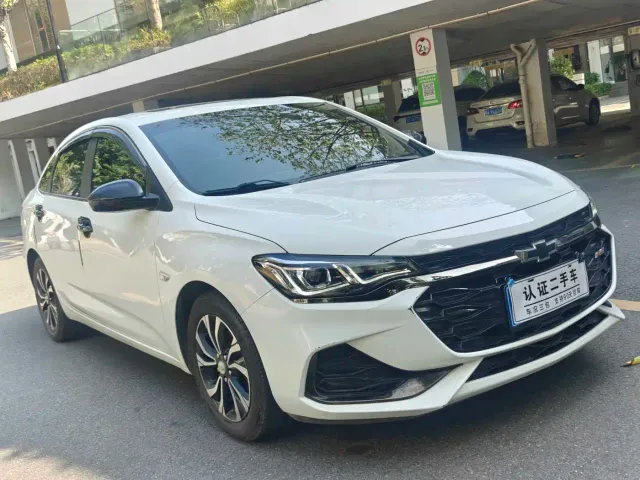 Chevrolet Monza — Фото автомобиля 3