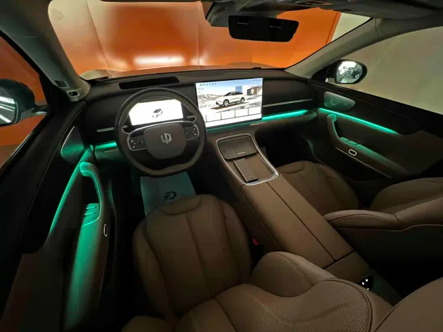 Leapmotor C11 — Фото автомобиля 16