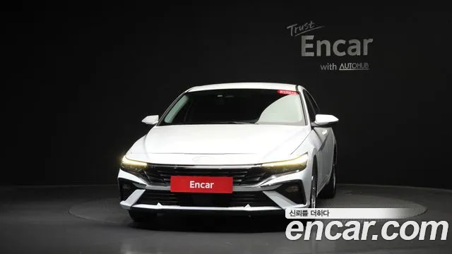 Hyundai Avante CN7 — Фото автомобиля 3