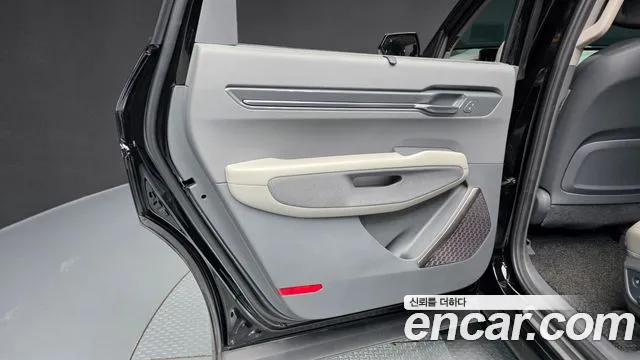 Kia EV9 — Фото автомобиля 25