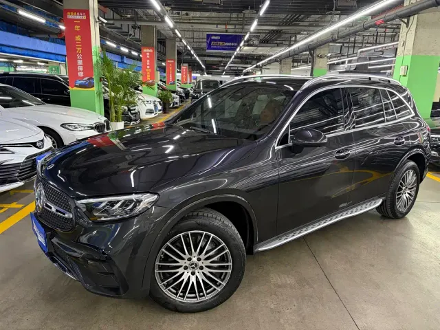 Фотография автомобиля — Mercedes-Benz GLC-Class