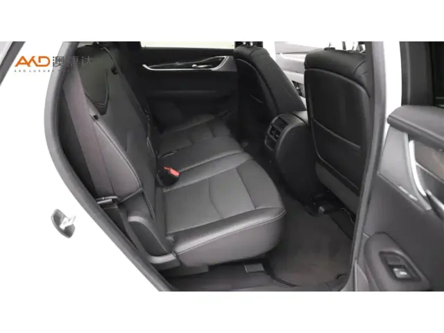 Cadillac XT5 — Фото автомобиля 8
