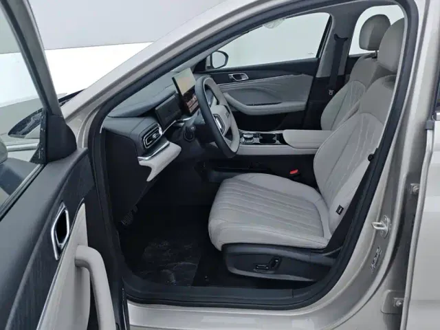 Geely Galaxy Stellar 6 — Фото автомобиля 9