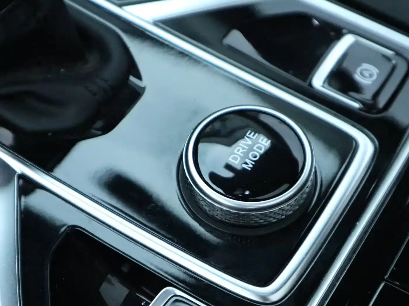 Hongqi Hongqi HS5 2022 2.0T Smart Connect Premium Edition — Фото автомобиля 20