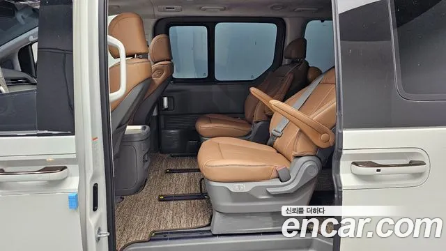 Hyundai Staria Staria 4WD Lounge 9 мест — Фото автомобиля 10