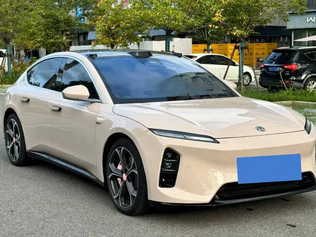 Nio ET5 — Фото автомобиля 5