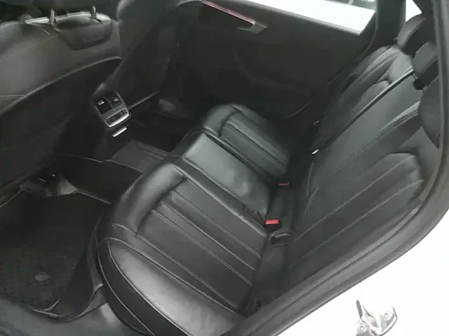 Audi A4L — Фото автомобиля 16