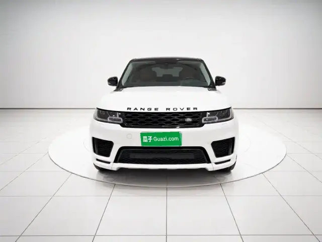 Land Rover Range Rover Sport 2022 3.0 L6 Gloss Black Edition — Фото автомобиля 2