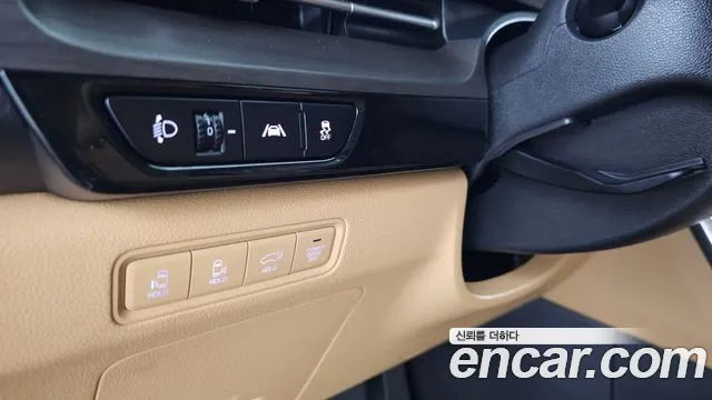 Kia Carnival Generation 4 — Фото автомобиля 19