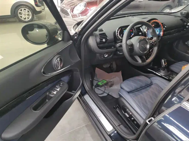 MINI Clubman — Фото автомобиля 11