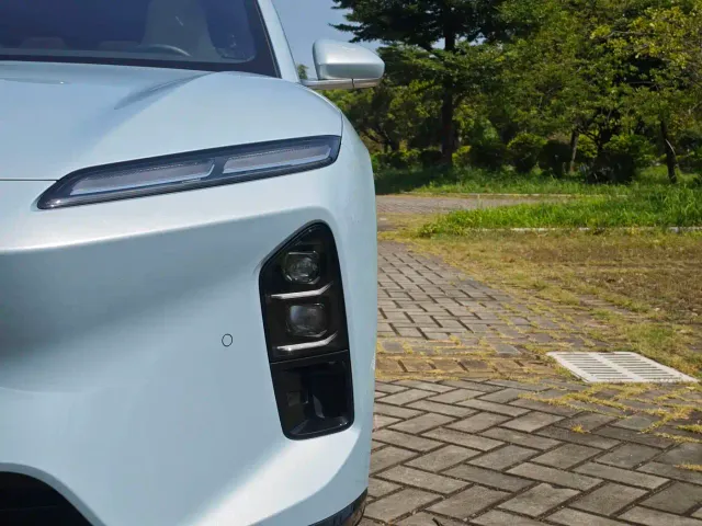 Nio ET5 Touring — Фото автомобиля 8