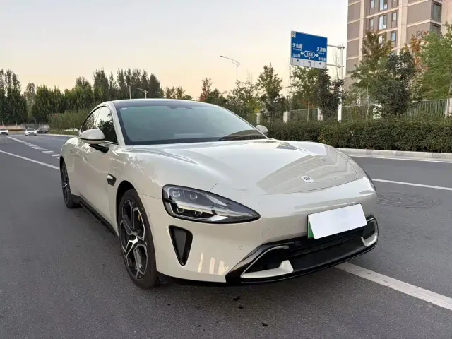 Xiaomi SU7 — Фото автомобиля 3