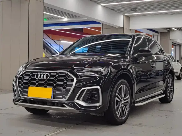 Фотография автомобиля — Audi Q5L