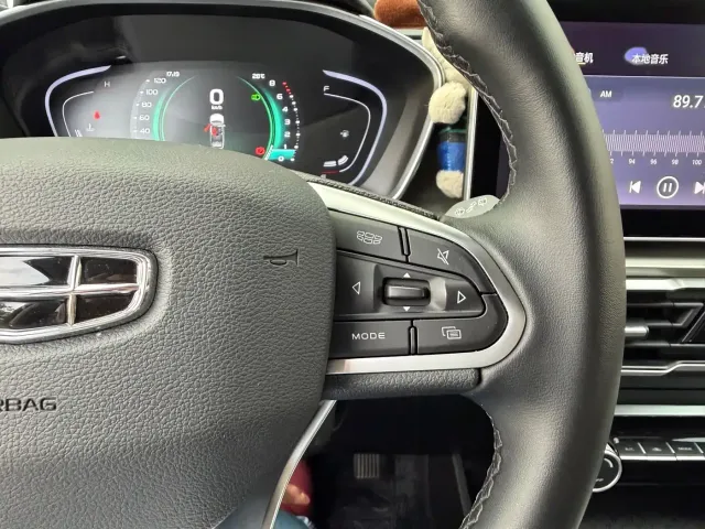 Geely Binyue — Фото автомобиля 20