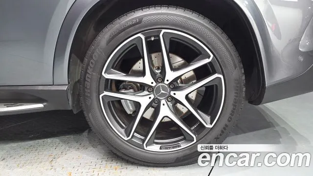 Mercedes-Benz GLE-Class — Фото автомобиля 17