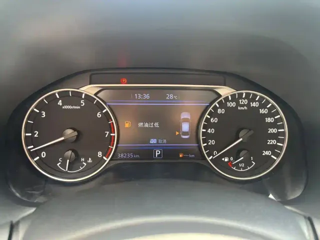 Nissan Teana — Фото автомобиля 4