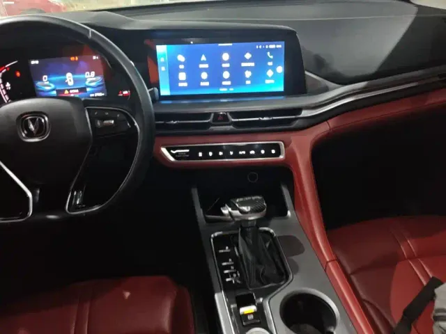 Changan CS75 Plus — Фото автомобиля 12