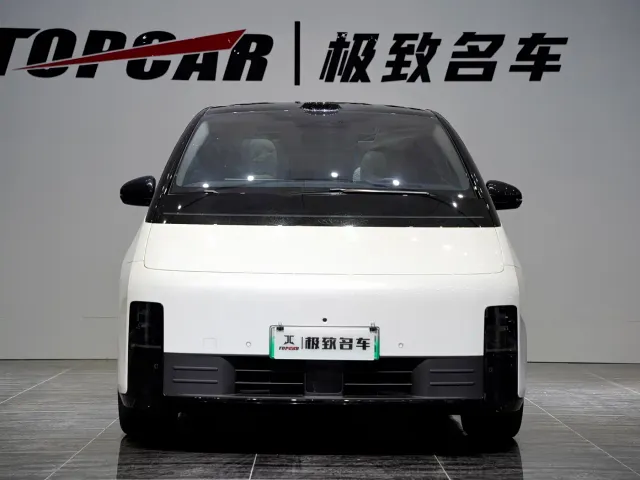 Li Auto MEGA — Фото автомобиля 2
