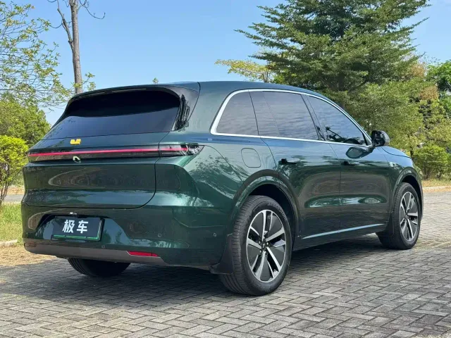 Li Auto L6 — Фото автомобиля 6