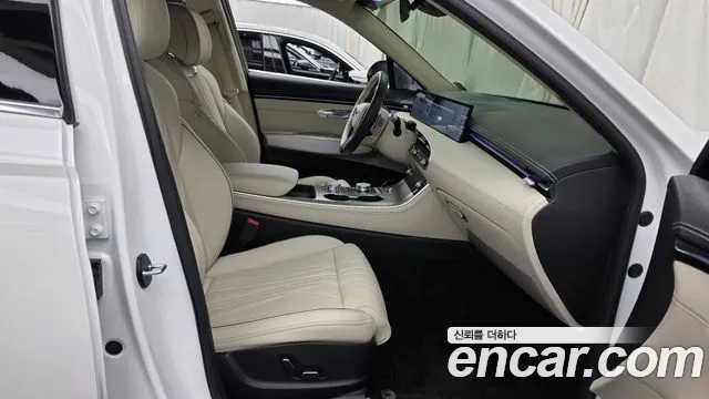 Genesis GV70 — Фото автомобиля 16