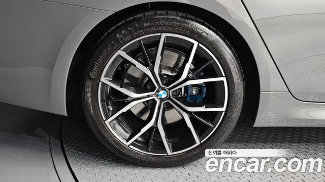 BMW 5 Series G30 — Фото автомобиля 5