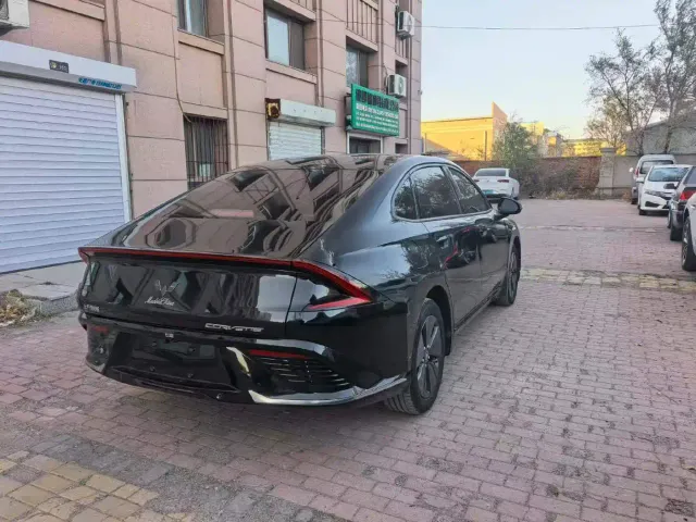 Wuling Starlight — Фото автомобиля 7