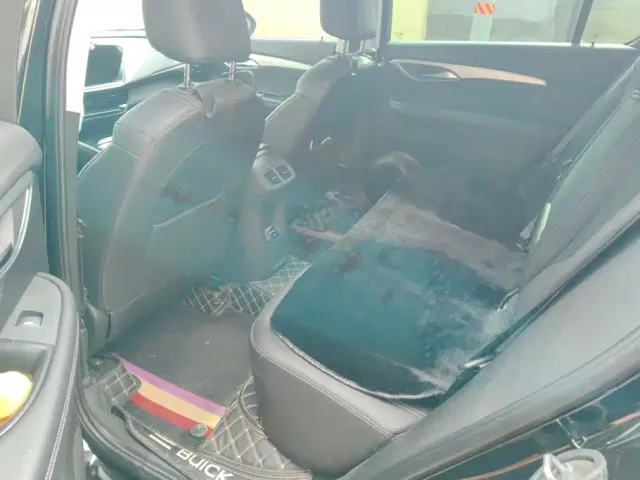 Buick Envision Plus — Фото автомобиля 11