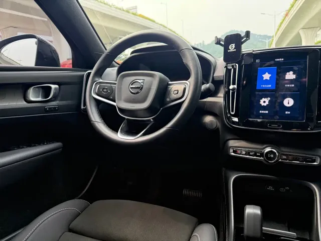 Volvo C40 — Фото автомобиля 15
