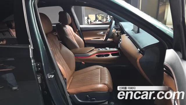 Genesis GV70 2.5T Бензин 2WD — Фото автомобиля 11