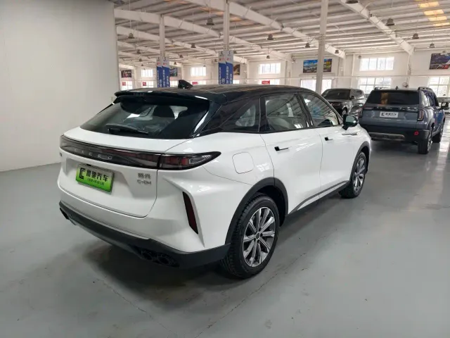 Exeed RX — Фото автомобиля 4