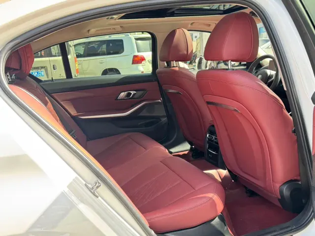 BMW 3 Series — Фото автомобиля 11