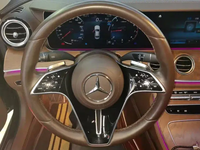 Mercedes-Benz E-Class — Фото автомобиля 15