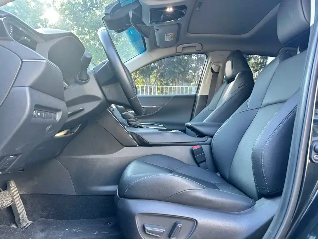 Toyota Venza — Фото автомобиля 3