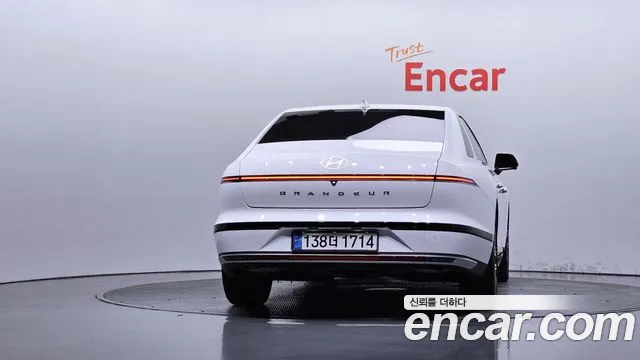 Hyundai Grandeur GN7 — Фото автомобиля 4