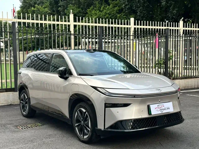Toyota BoZhi 3X — Фото автомобиля 3